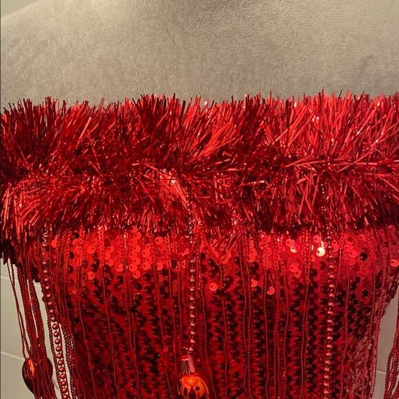 Love on a hanger Red Sequin Off-Shoulder 2pcs top & skirt - Picture 3 of 7